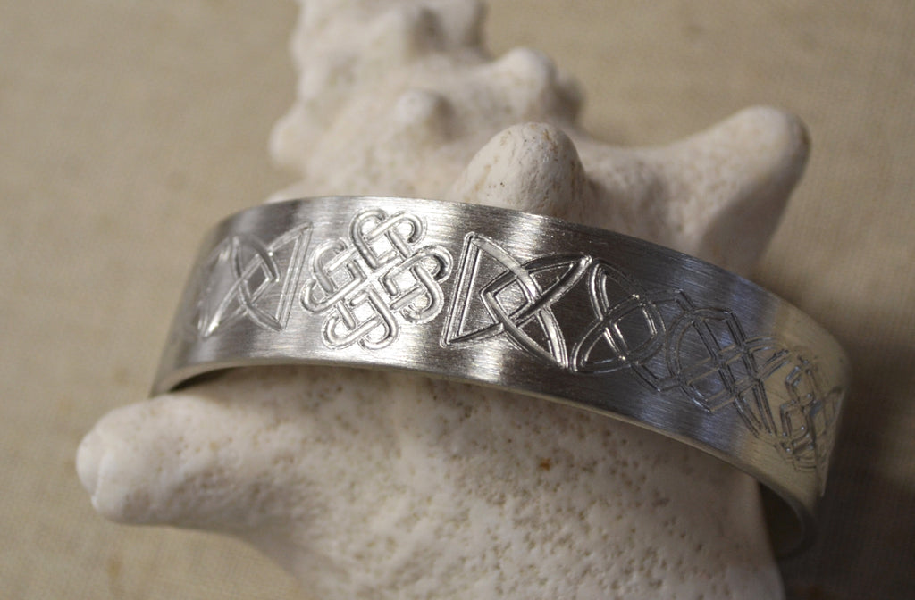 Celtic Heart Knot Pewter Bracelet