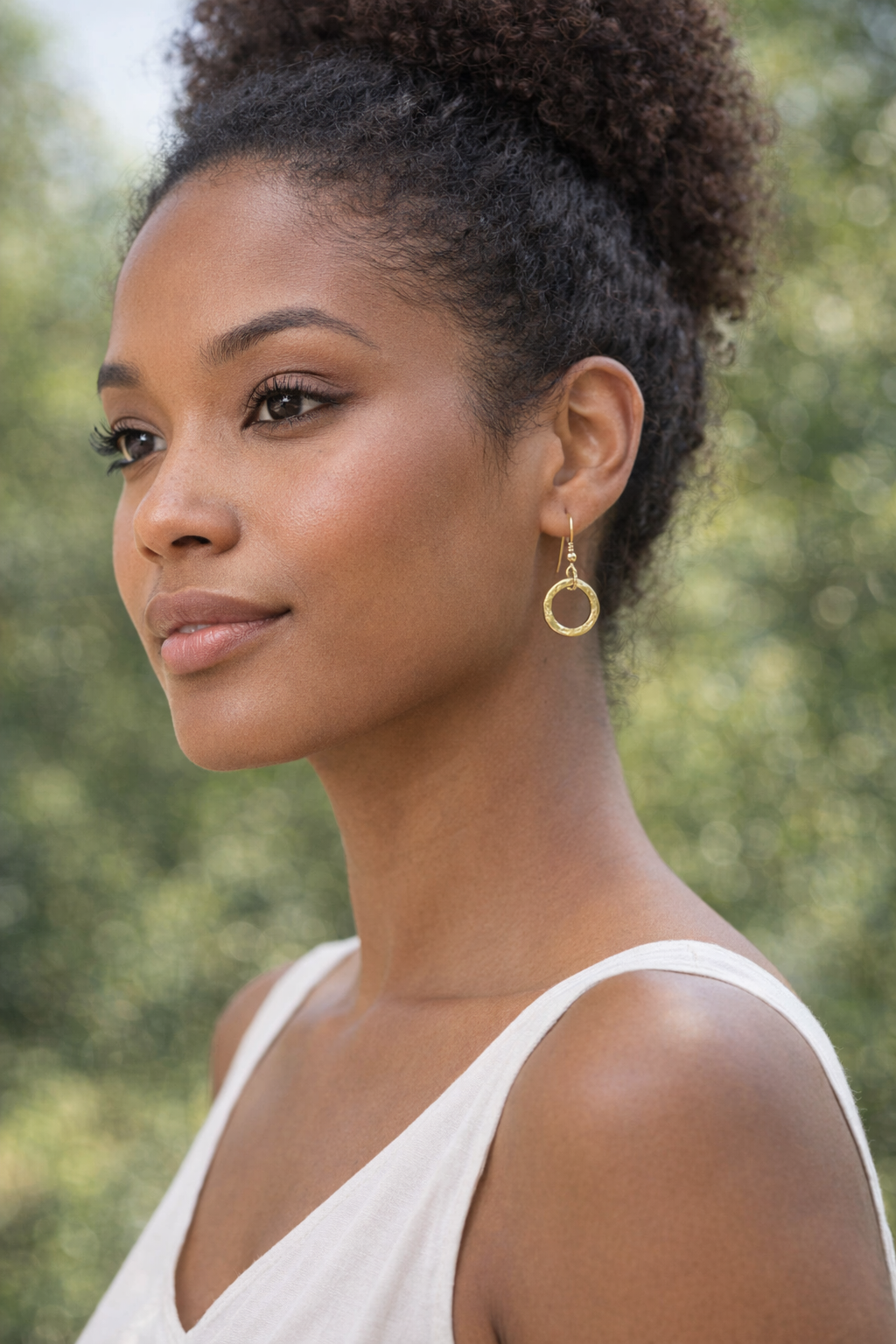 Circle Simplicity Earrings in Gold