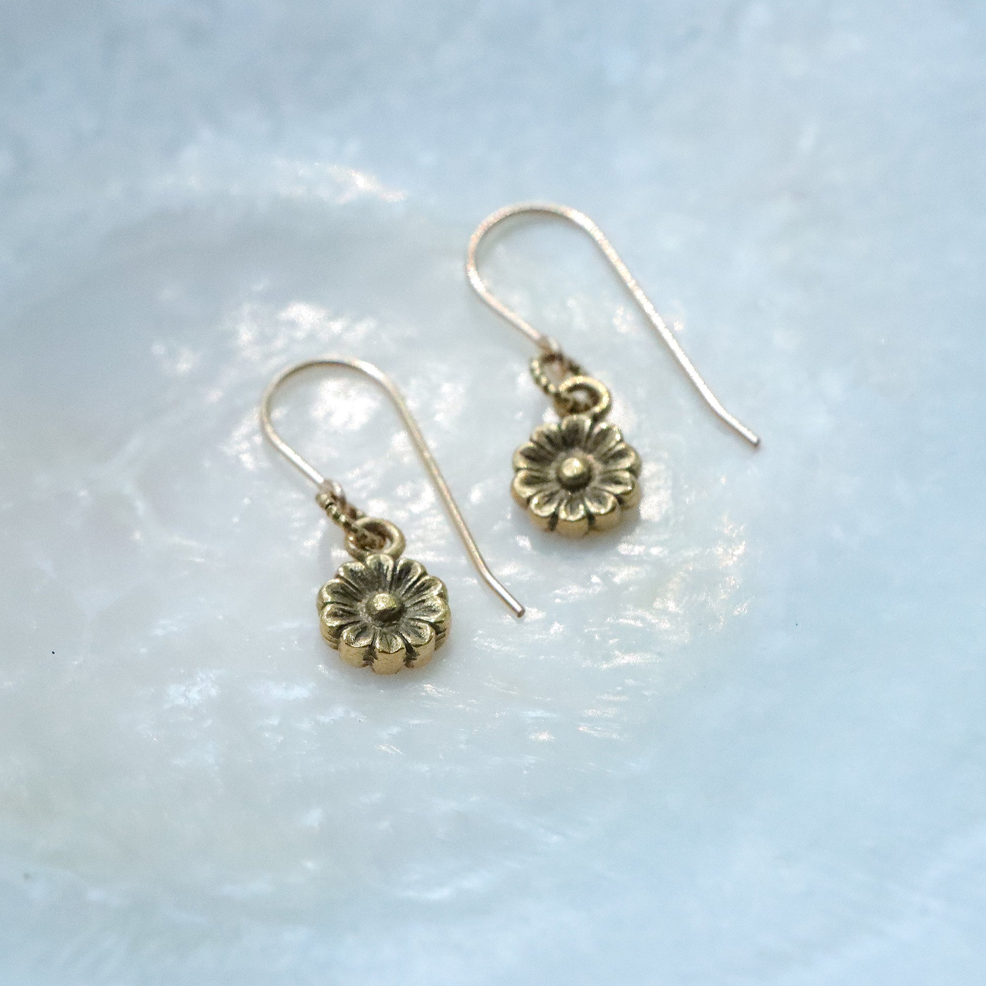 Organic Daisy Earrings in Gold