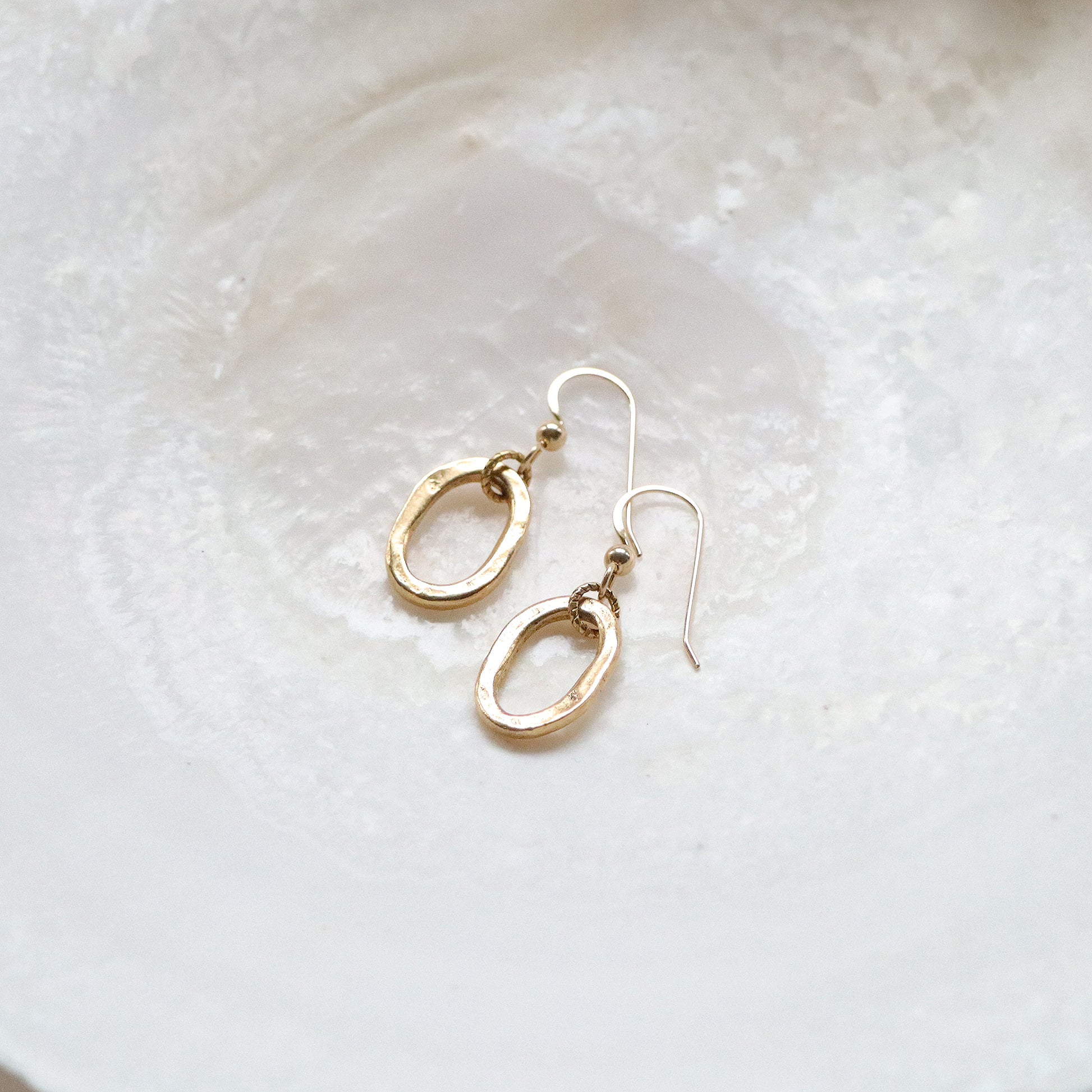 Oval Simplicity Earrings in Gold