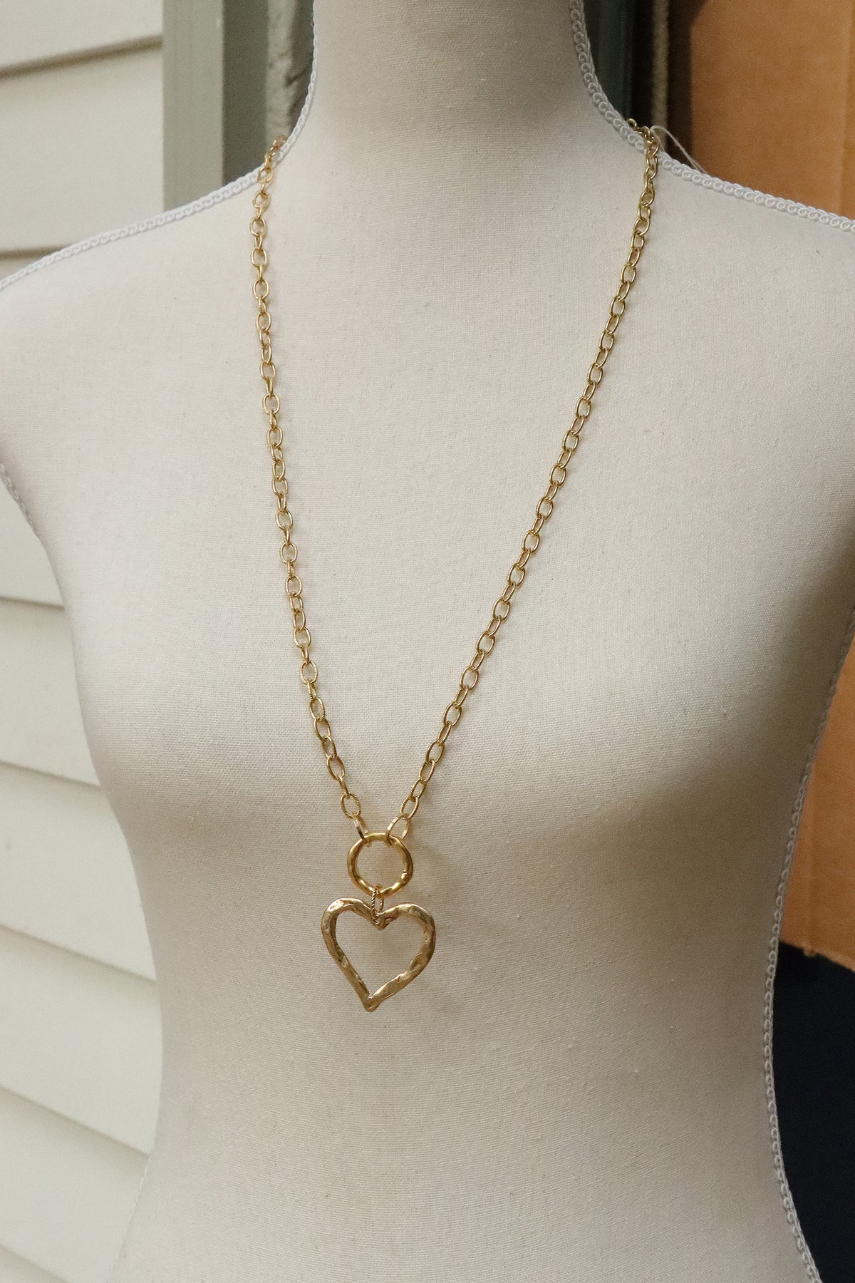 Golden Heartlink Necklace