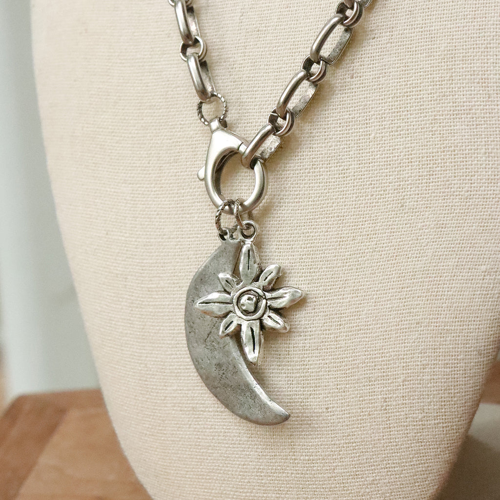 Moonflower Necklace