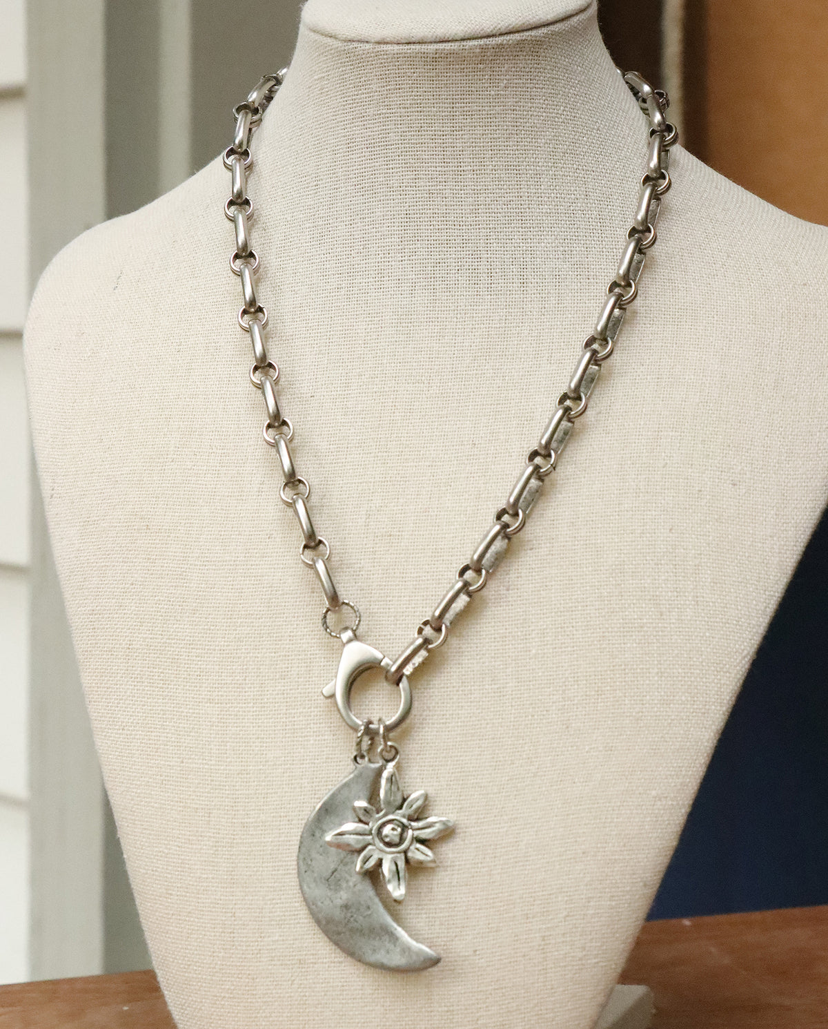 Moonflower Necklace