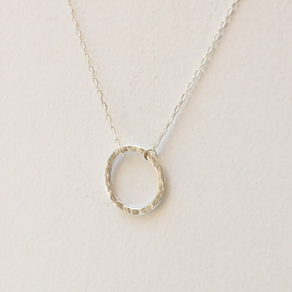 Circle Simplicity Necklace in Silver