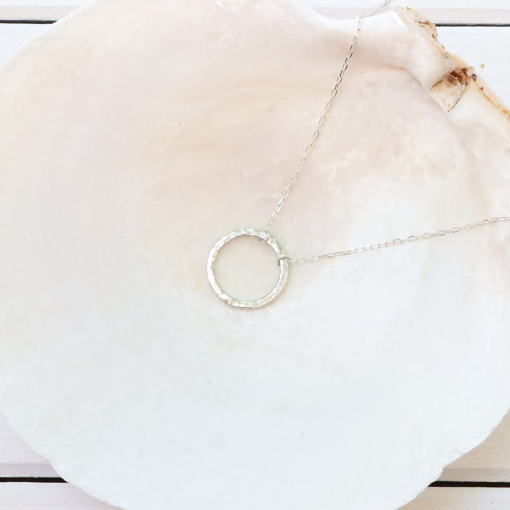 Circle Simplicity Necklace in Silver