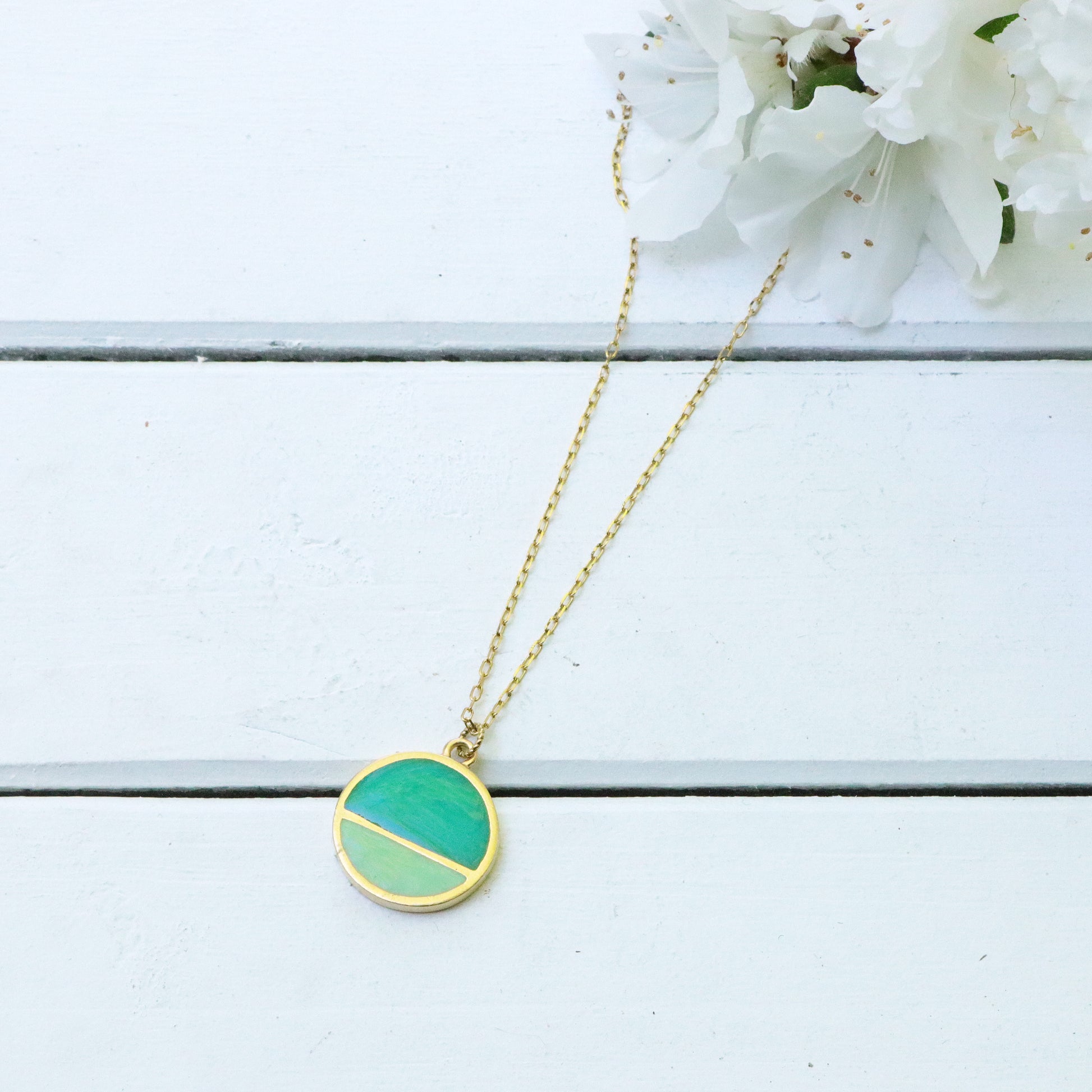 Split Circle Color Block Necklace in Gold