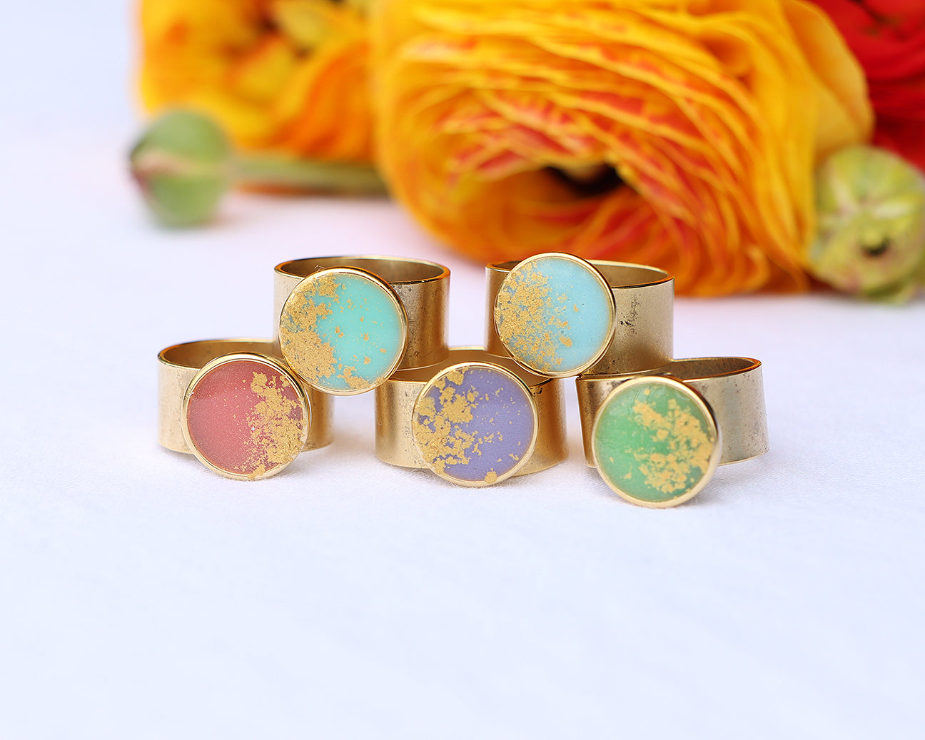 Small Circle Adjustable Ring in Gold